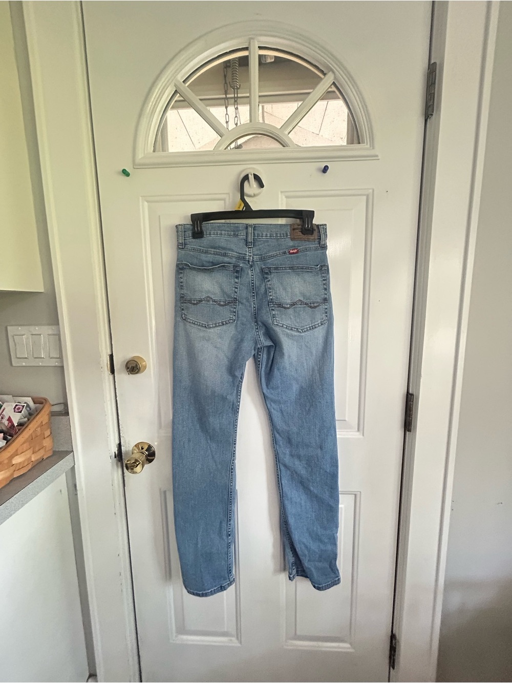 Wrangler Light Blue Men's Jeans Back Pocket Detail - Picture 11 of 15